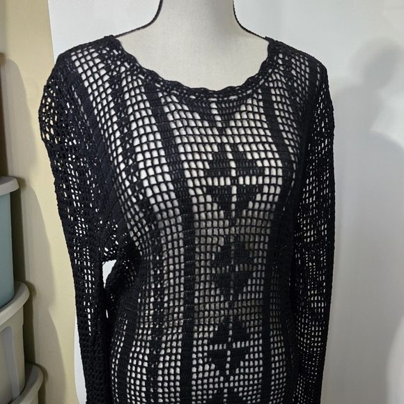 🖤 Chic Black Crochet Long Sleeve Swim Cover-Up Dress - Picture 4 of 7